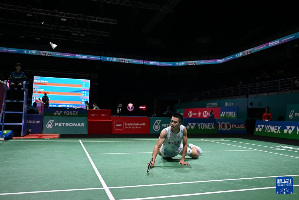 从禁区外大 从禁区外大