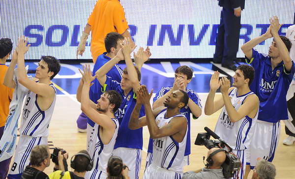 打出全场最 打出全场最